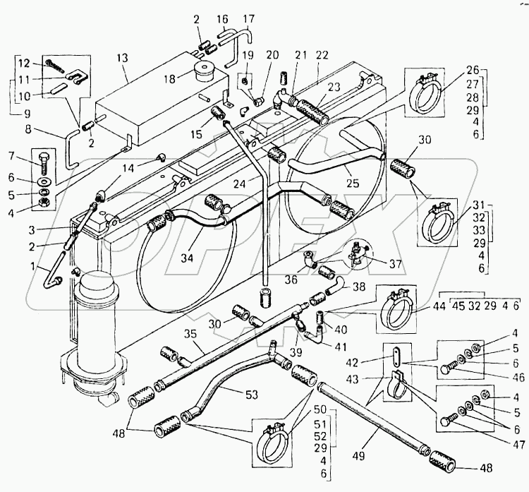 Трубопроводы системы охлаждения на самосвале БелАЗ-7547