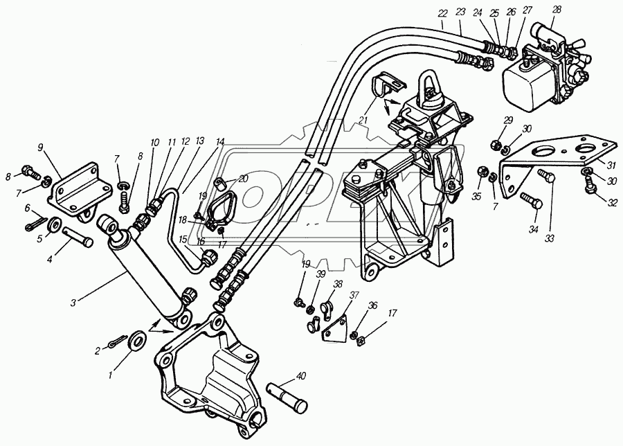 Установка цилиндра и трубопроводов опрокидывающего механизма кабины