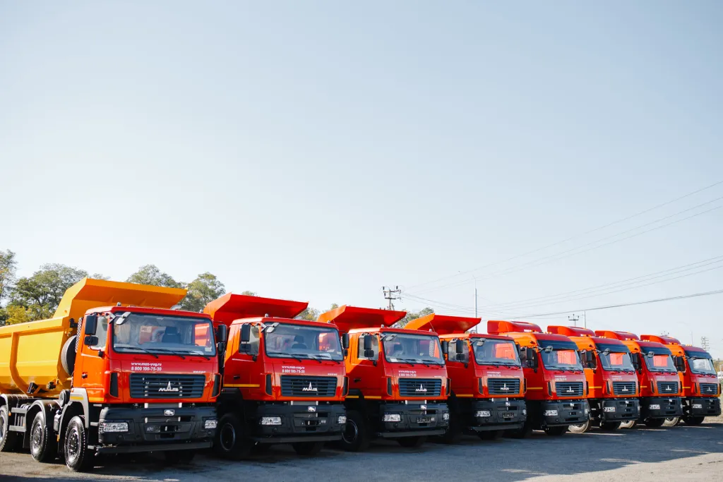 самосвалы МАЗ.jpg