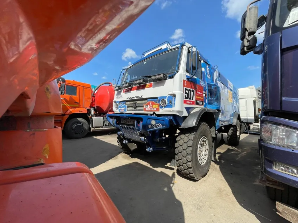 Раллийный КАМАЗ.jpg 1.jpg