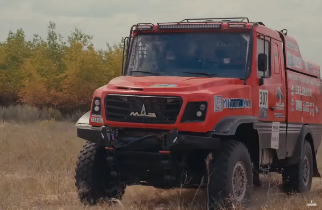 МАЗ с повреждением.png МАЗ с повреждением.png