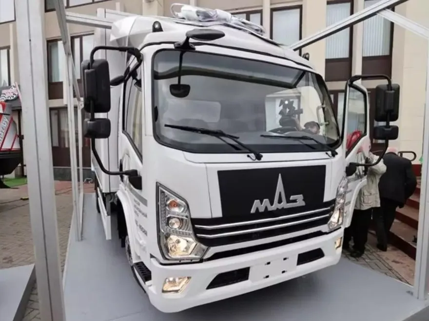 Среднетоннажник МАЗ-1.jpg Среднетоннажник МАЗ-1.jpg