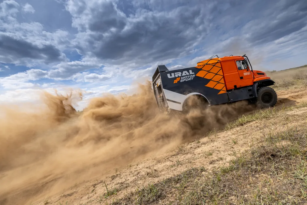 УРАЛ 1.jpg УРАЛ 1.jpg