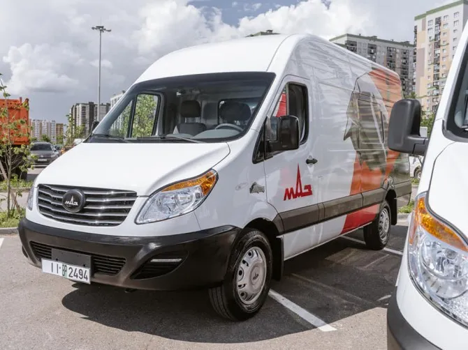 МАЗ-365022.jpg bdc2172d-670-0.jpg