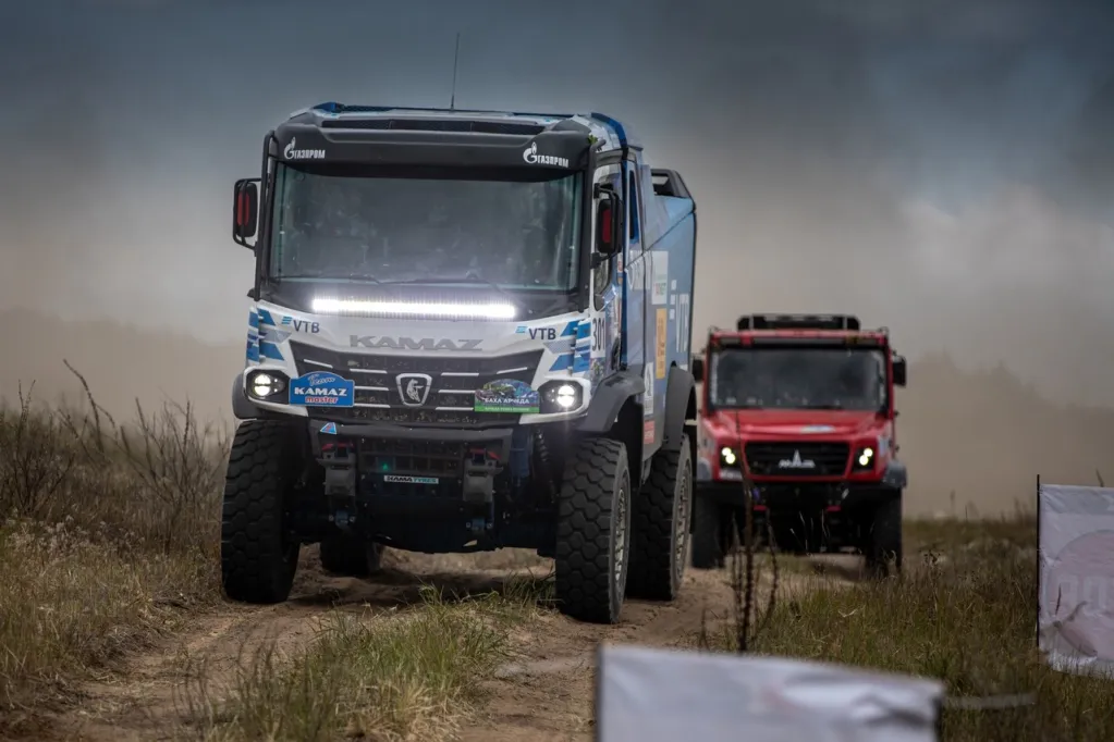 КАМАЗ и МАЗ.jpg КАМАЗ и МАЗ.jpg