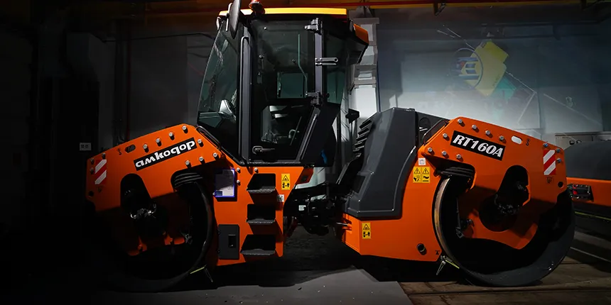 Красный каток АМКОДОР