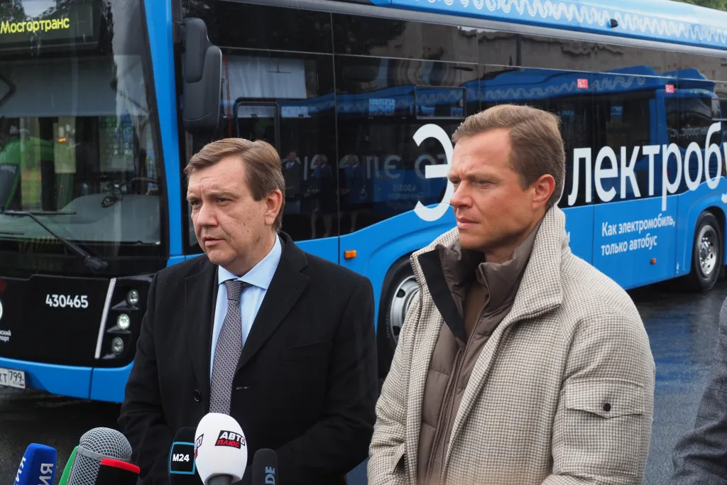 МОСКОВСКИМ ЭЛЕКТРОБУСАМ ЧЕТЫРЕ ГОДА.jpg МОСКОВСКИМ ЭЛЕКТРОБУСАМ ЧЕТЫРЕ ГОДА.jpg