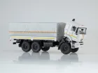 777.SSM1315 Игрушка - Масштабная Модель; КАМАЗ-43118 бортовой с тентом, МЧС КАМАЗ-УВК