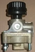 Клапан ускорительный (Maх 1,0 МПа;резьба М22х1,5) ЗиЛ,КамАЗ,МАЗ DAF LCV (1970-2020), FRUEHAUF (1970-2020), IVECO LCV (1970-2020), K?SSBOHRER (1970-202