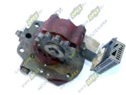 Насос масляный КПП-202( МЗКТ-65158 крышка-140х190 6отв.ф10,шестерня 12зубов,с маслоприем,Dшест.=85,7