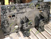 Кронштейн крепления бака маслянного 900х430 в сборе с арматурой