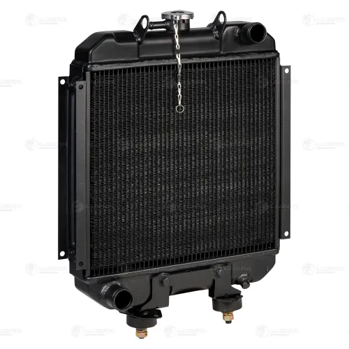 LRc 0624 Радиатор водяной 2хd=38, 360х380; МТЗ-320 дв.Ламборджини; алюминиевый с 3-х рядной паяной сердцевиной Luzar