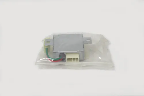 MAA-007 Блок управления 70х75х30; фишка 2 плоск.штеккера/фишка 7 плоск.штеккеров свечами накалив Pomax