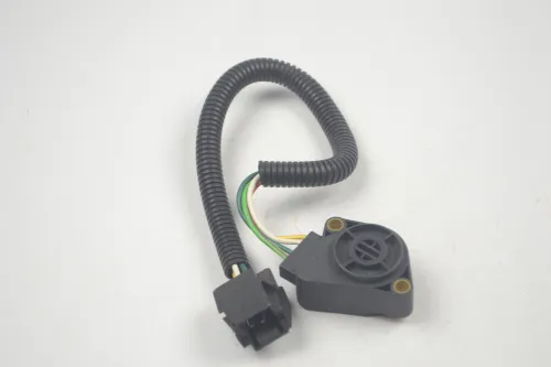 01059VLT Потенциометр педали газа 6-и контактный с проводом и прямоугольной фишкой Volvo FH12-FH16/FM9-FM12 RVI LCV (1970-2020), VOLVO B (1970-2020); 20504685 ViLiTaN