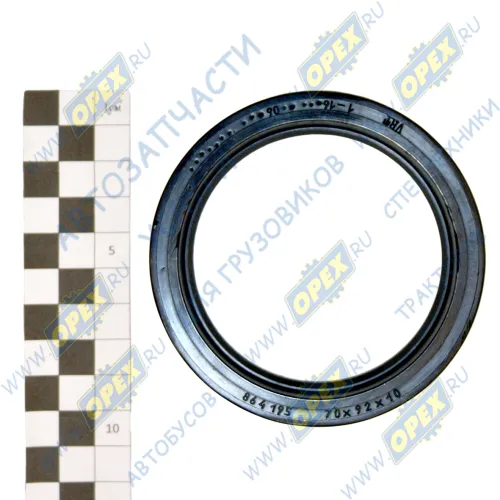 864195 Сальник (манжета) 70х92-1 хвостовика редуктора и РК; (ФТОР) среднего,заднего моста Камаз ВРТ1