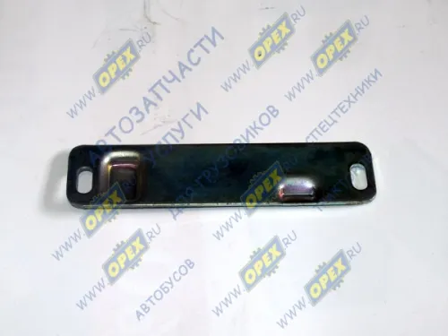 2705-6305377 Защелка стопора (сталь) L=140х34 2отв.ф7 правой двери задка верхняя(разные по форме) (140х34х6) ГАЗ