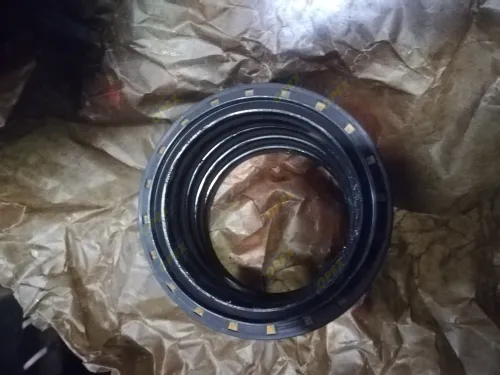 410458-V Сальник (манжета) правого вращения 80х105х13/18.5 хвостовика КАМАЗ-УВК1