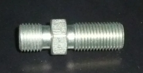 864898 Фитинг Штуцер Рнаруж=М14х1,5/М14х1,5 К=16/17 L=49 КАМАЗ