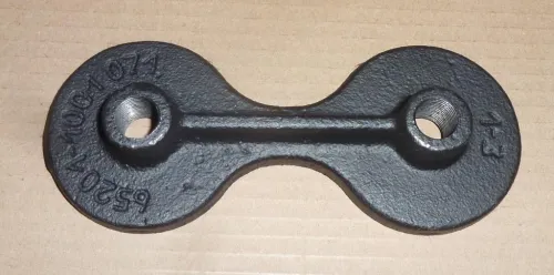 65201-1001071 Накладка (чугун) L=172; 2отв.М16х1,75 (восьмерка) КАМАЗ