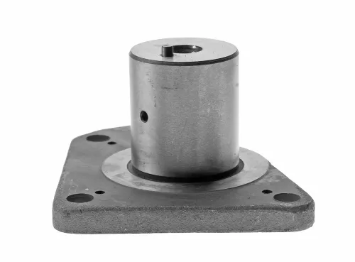 7406.1029125 Ось ф48х70 с фланцем 3отв.ф10 ведущей шестерни; с штифтом КАМАЗ