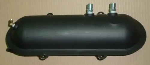 53205-8106262 Бачок топл. L=400х135;2штуц. Рнаруж=16х1,5/угл. штуцер Рнаруж=10х1 подогрев(15.8106) КАМАЗ