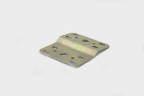 6501-8219283-010 Кронштейн (сталь) L=110х130; 2отв.ф16/4отв.ф7/8 овальн.отв., МАЗ спальника МАЗ