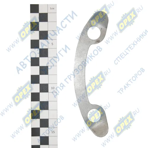 6303-2502044 Пластина стопорная шпильки стакана подшипников МАЗ (141х13, h=1,5., 2 отв, полумесяц, сталь) МАЗ1