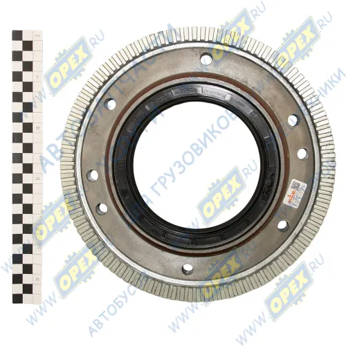 543266-3104034-600У Крышка МАЗ сальника ступицы задней в сборе (под АБС); (с индуктором АБС и сальником импорт) МАЗ1