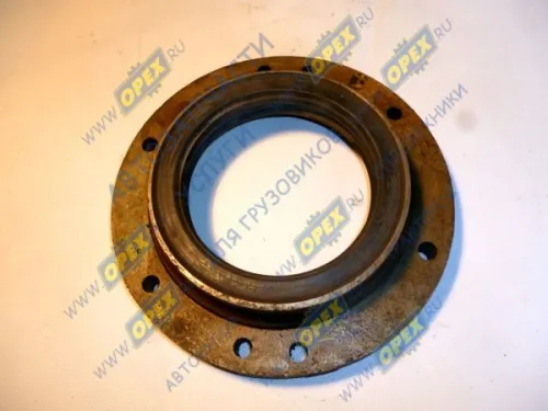 54326-3104034У Крышка сальника задней ступицы МАЗ; в сборе (с сальником) МАЗ