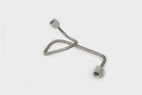 240-1104300-11 Трубка (сталь) ф6; L=430 Г=М14+К19/Г=М14+К19 топлив. 2-ОГО ЦИЛИНДРА разный изгиб ММЗ