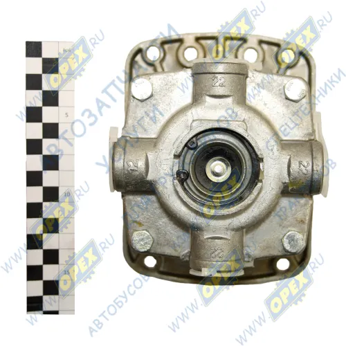 100-3514108-10 Кран тормозной 2-х секционный подпедальный (без педали); МАЗ,КамАЗ ЕВРО (8 отверст.М22х1,5/7отверст.ф10) РААЗ2