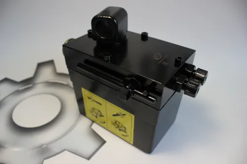 45104-5004250-СМ Насос механизма опрокидывания кабины МАЗ,КАМАЗ одноконтурный СПЕЦМАШ