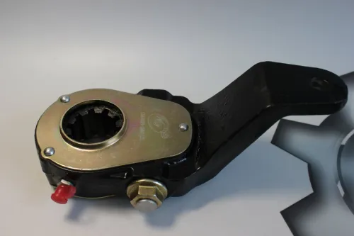 64221-3501135 Рычаг тормоза регулировочный МАЗ левый (гнутый,широкий шлиц, под вал 38мм); (механический) СПЕЦМАШ