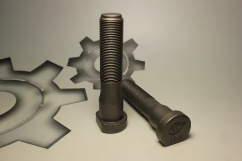 6520-3104071-СПЕЦМАШ Болт С/И М22х105х1,5 полукруглая шляпка, ступицы заднего колеса Евро для 6520, 6460, 546 СПЕЦМАШ