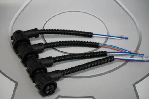 1845-967325-4 Разъем AMP для фонарей на 4 "ножки" (СЦБ-4Р) (байонет, под угол) L=180 СПЕЦМАШ