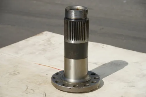 5336-2401083-10-СПЕЦМАШ Цапфа заднего моста шлиц=38; Lшлица=80/L=335; М90х2; 12отв.ф20 СПЕЦМАШ