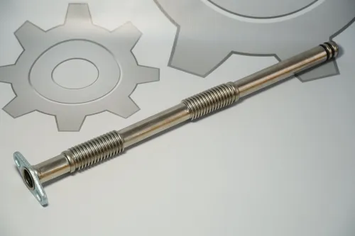 45104-1118430-СПЕЦМАШ Трубка (сталь) слива масла с ТКР ф22/флянец 2отв.ф10 L=440 "гофра" с/и СПЕЦМАШ