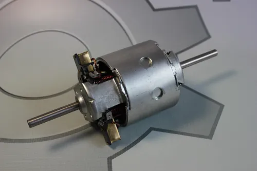 ДП70-130-СПЕЦМАШ Электродвигатель ф70 L=215 под 2 крыльчатки, отопителя МАЗ-6430,5440, MAN F90 M90 L2000 M2000 Truck MAN Bus (1970-2020), MB LCV (1970-2020) MB LCV (19; без крыльчатки СПЕЦМАШ