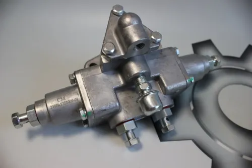 238Н-1723009-01 СМ Воздухораспределитель делителя КПП L=195; 4отв.М10х1 СПЕЦМАШ