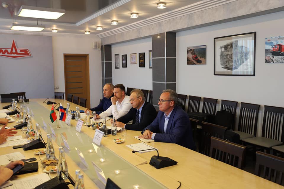ДЕЛЕГАЦИЯ ПАО АВТОДИЗЕЛЬ ПОСЕТИЛА МАЗ 1.jpg ДЕЛЕГАЦИЯ ПАО АВТОДИЗЕЛЬ ПОСЕТИЛА МАЗ 1.jpg
