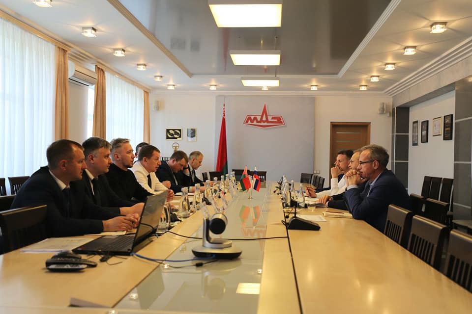 ДЕЛЕГАЦИЯ ПАО АВТОДИЗЕЛЬ ПОСЕТИЛА МАЗ 2.jpg ДЕЛЕГАЦИЯ ПАО АВТОДИЗЕЛЬ ПОСЕТИЛА МАЗ 2.jpg