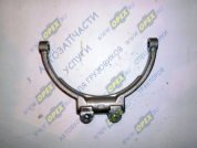 Вилка механизма переключения L=165 S=207 2отв.ф13 dпос.вал=25