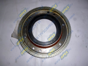 Крышка МАЗ сальника ступицы задней в сборе (под АБС) Крышка МАЗ сальника ступицы задней в сборе (под АБС)